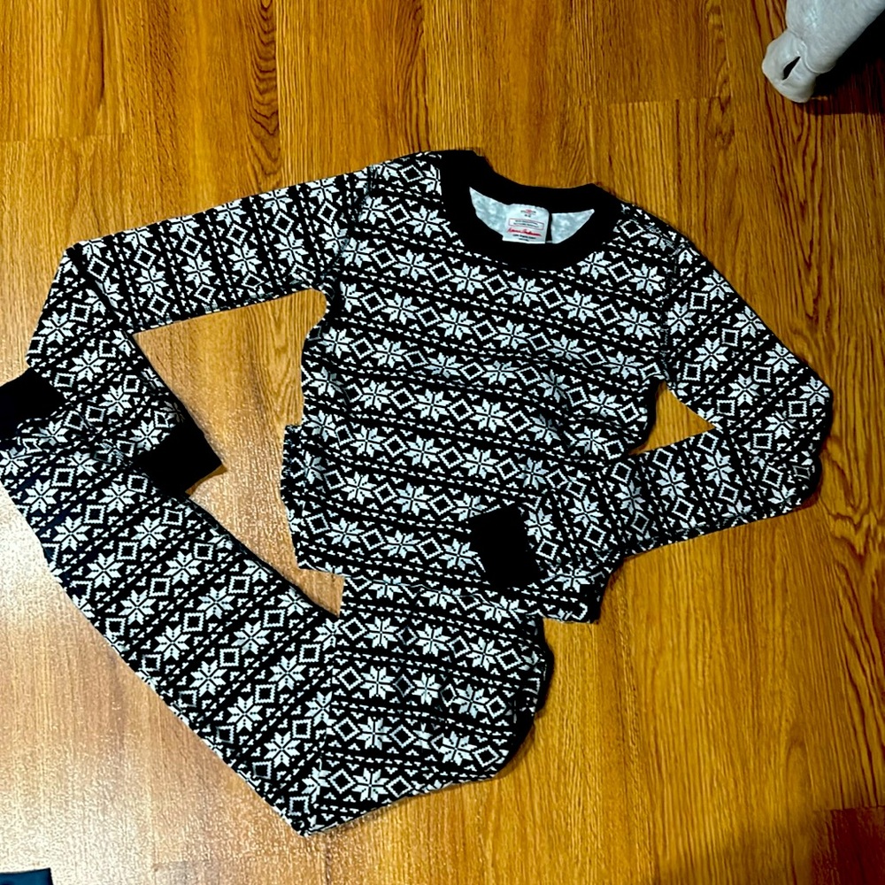 Hanna Andersson Kids Size 150 pajama set.  Black and white